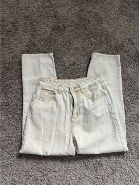 Light Beige Straight-Leg Jeans